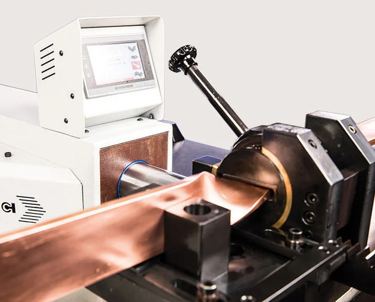 Máquina para fabricar barras de cobre
